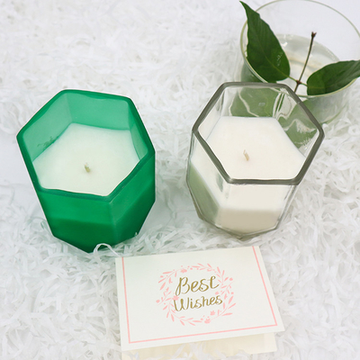 Bougie parfumée de cire de soja de maison d'arome avec le pot adapté aux besoins du client de bougie d'hexagone pour la décoration à la maison