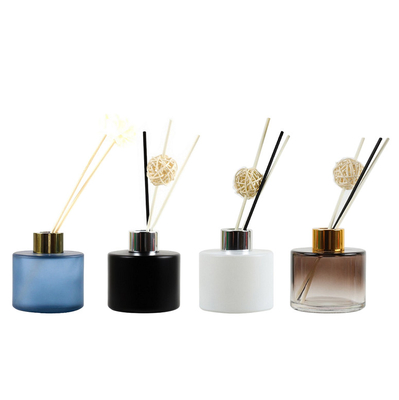 Odeur parfumée blanche bleue de Capri Reed Diffuser In Rose And Oud