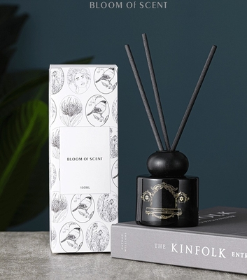 Marque de distributeur organique de diffuseur de roseau de parfum de bouteille de parfum de bouteille blanche noire d'ODM d'OEM