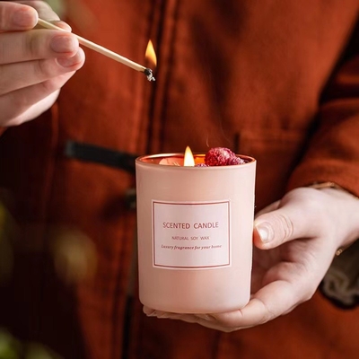 La fleur sèche de luxe d'Aromatherapy romantique de rose de marque de distributeur de MAISON d'AROME a flairé des bougies de cire de soja pour la scène d'événements