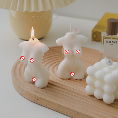 Cire nue Cand de soja de Shaped Carved Scent de modèle de torse femelle sinueux de corps de femme adaptée aux besoins du client par marque de distributeur faite main de MAISON d'AROME