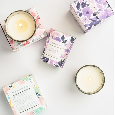 Le cadeau de luxe en gros de ménage de MAISON d'AROME a placé la bougie parfumée de fleur de parfum en verre de pot de cire créative faite sur commande de soja