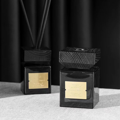 Adaptez le verre aux besoins du client à la maison rafraîchissant Reed Diffuser de noir de bâton d'huile de parfum de décor d'air