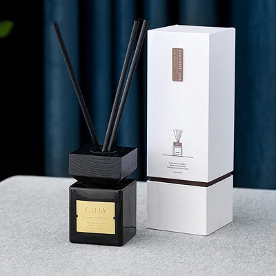 Reed Diffuser Air Freshener Scent à la maison mire l'ensemble naturel de cadeau d'arome d'huile de parfum