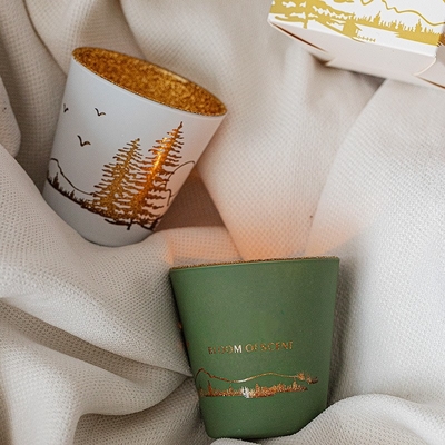 La cire creuse Tealight de soja de pot de tasse de silhouette de blanc vert a flairé des bougies