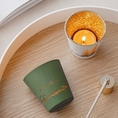 La cire creuse Tealight de soja de pot de tasse de silhouette de blanc vert a flairé des bougies