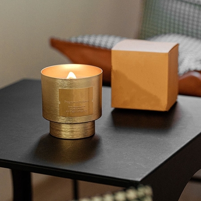 Bougie parfumée 290g en métal d'or de pot en aluminium de luxe unique de tasse avec la mèche en bois