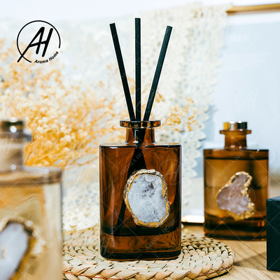 Arome d'or Reed Diffuser 180ML d'huile essentielle de bouteille en verre de couvercle de place de rotin de fibre