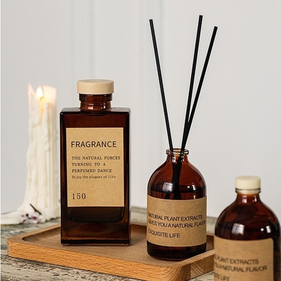La bouteille en verre Brown d'Aromatherapy parfument 100ml Reed Diffuser de luxe