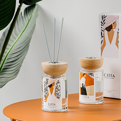 Bouteille Reed Diffuser With Wooden Lid en verre de parfum de parfum d'huile essentielle d'Aromatherapy