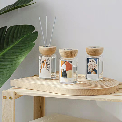 Bouteille Reed Diffuser With Wooden Lid en verre de parfum de parfum d'huile essentielle d'Aromatherapy