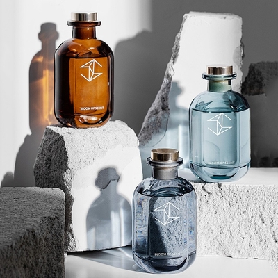 Huile française de Reed Diffuser With Natural Essential de bouteille en verre de boîte-cadeau de bâton de rotin de parfum