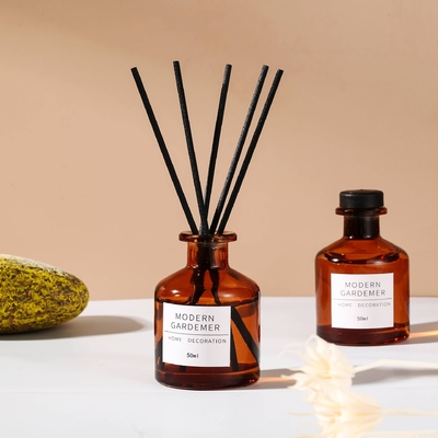 Le verre adapté aux besoins du client met l'hôtel en bouteille à la maison de décoration flairent Reed Diffuser 50ML