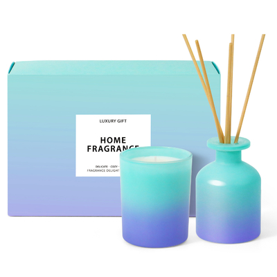 Dans l'ensemble parfumé décoratif de cadeau de bougie de couleur rose faite sur commande faite main courante de gradient