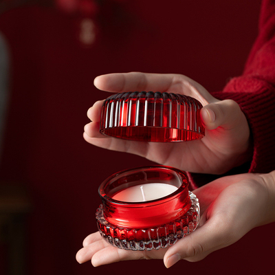 la coutume 2pcs de luxe marque le soja rouge a flairé des bougies avec le boîte-cadeau en verre de couvercle