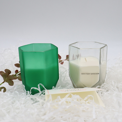 Bougie parfumée de cire de soja de maison d'arome avec le pot adapté aux besoins du client de bougie d'hexagone pour la décoration à la maison