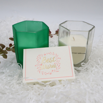 Bougie parfumée de cire de soja de maison d'arome avec le pot adapté aux besoins du client de bougie d'hexagone pour la décoration à la maison