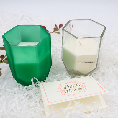 Bougie parfumée de cire de soja de maison d'arome avec le pot adapté aux besoins du client de bougie d'hexagone pour la décoration à la maison