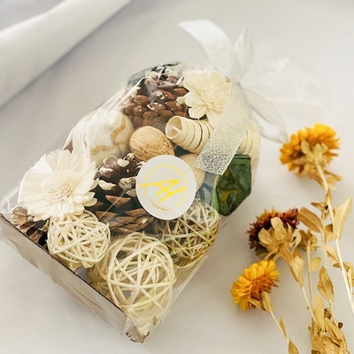 Le pot-pourri fait main 200g d'arome a flairé les fleurs et les écrous secs
