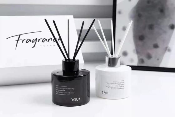 Parfum de luxe de Reed Diffuser Colorful Gift Set 120ml d'arome avec la boîte de CMYK